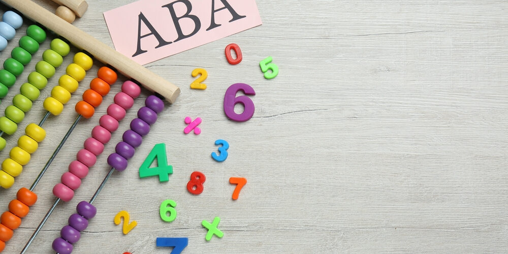 ABA Terapisi Çocuğunuzun Beynini Nasıl Yeniden Örgülendirir?